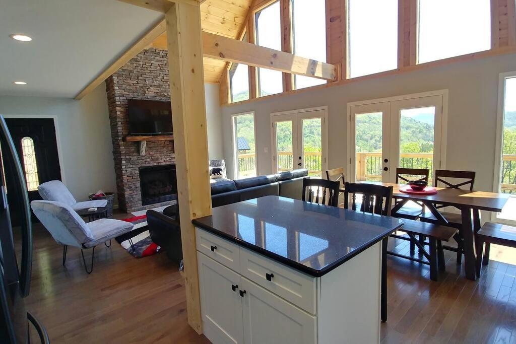 Peace Of Heaven ~ Modern Chic Cabin W/ Majestic Mountain Views Bryson City Exterior foto